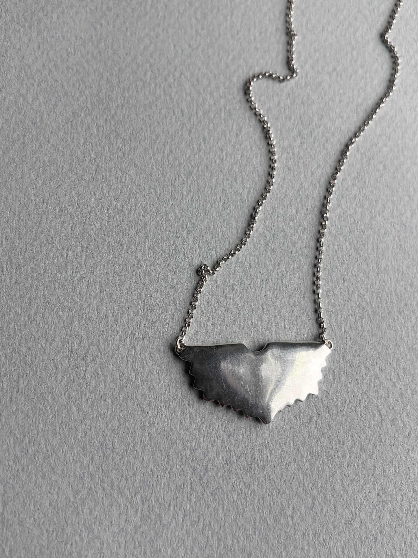 Gill Print Necklace in Silver